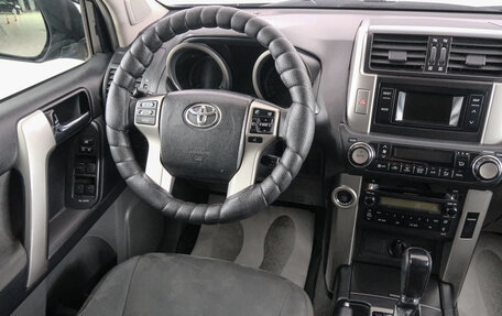 Toyota Land Cruiser Prado 150 рестайлинг 2, 2012 год, 3 149 000 рублей, 9 фотография