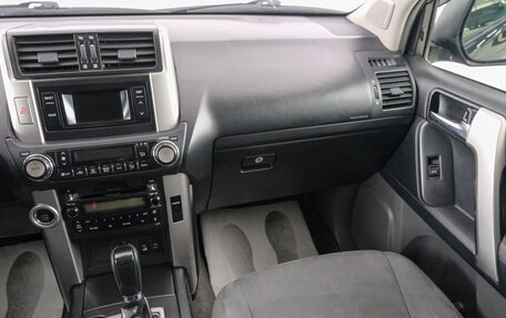 Toyota Land Cruiser Prado 150 рестайлинг 2, 2012 год, 3 149 000 рублей, 11 фотография