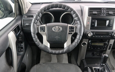 Toyota Land Cruiser Prado 150 рестайлинг 2, 2012 год, 3 149 000 рублей, 14 фотография