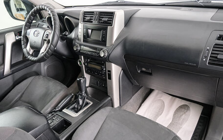 Toyota Land Cruiser Prado 150 рестайлинг 2, 2012 год, 3 149 000 рублей, 12 фотография