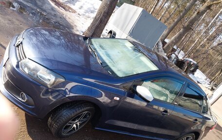 Volkswagen Polo VI (EU Market), 2014 год, 900 000 рублей, 4 фотография