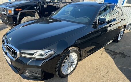 BMW 5 серия, 2021 год, 6 100 000 рублей, 3 фотография