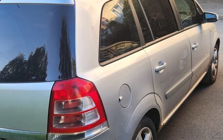 Opel Zafira B, 2008 год, 750 000 рублей, 2 фотография