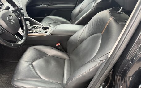 Toyota Camry, 2018 год, 2 790 000 рублей, 8 фотография