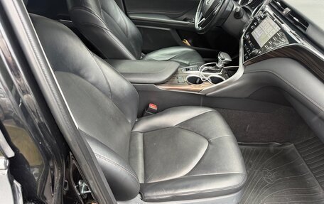 Toyota Camry, 2018 год, 2 790 000 рублей, 11 фотография