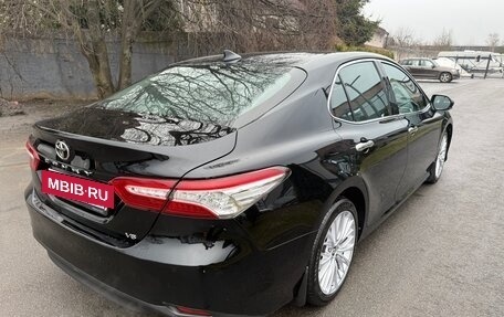 Toyota Camry, 2018 год, 2 790 000 рублей, 4 фотография