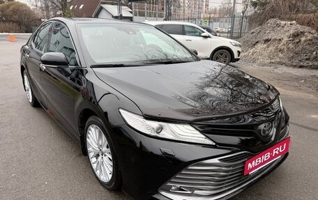 Toyota Camry, 2018 год, 2 790 000 рублей, 3 фотография