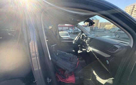 Peugeot Traveller I, 2021 год, 2 750 000 рублей, 13 фотография