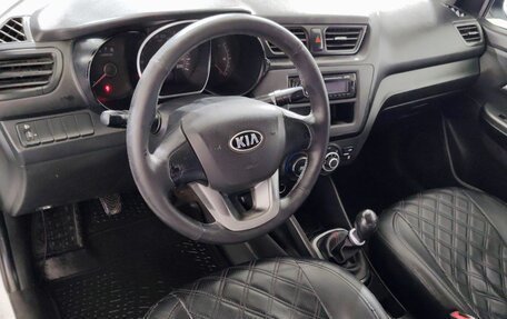 KIA Rio III рестайлинг, 2013 год, 590 000 рублей, 12 фотография
