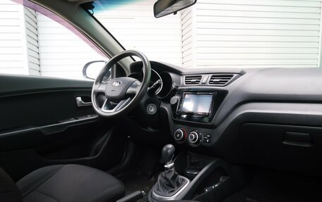 KIA Rio III рестайлинг, 2013 год, 679 000 рублей, 17 фотография