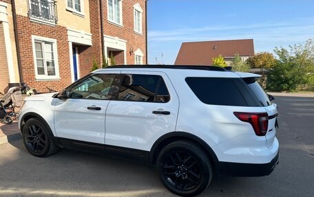 Ford Explorer VI, 2016 год, 2 850 000 рублей, 5 фотография