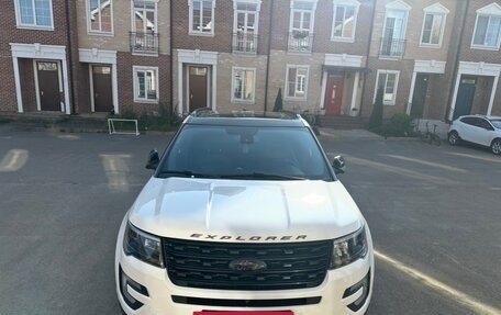 Ford Explorer VI, 2016 год, 2 850 000 рублей, 2 фотография