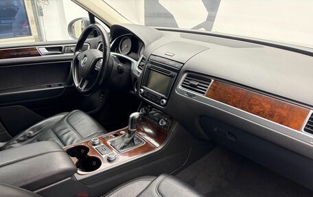 Volkswagen Touareg III, 2015 год, 3 249 900 рублей, 10 фотография