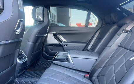 BMW 7 серия, 2024 год, 17 800 000 рублей, 11 фотография