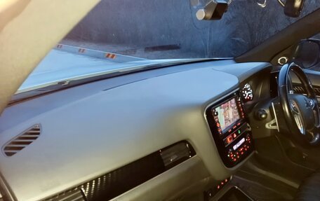 Mitsubishi Outlander III рестайлинг 3, 2019 год, 3 300 000 рублей, 16 фотография