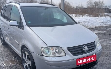 Volkswagen Touran III, 2006 год, 480 000 рублей, 2 фотография
