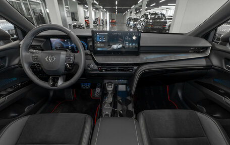 Toyota Camry, 2025 год, 4 690 000 рублей, 8 фотография