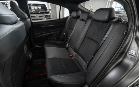 Toyota Camry, 2025 год, 4 690 000 рублей, 14 фотография