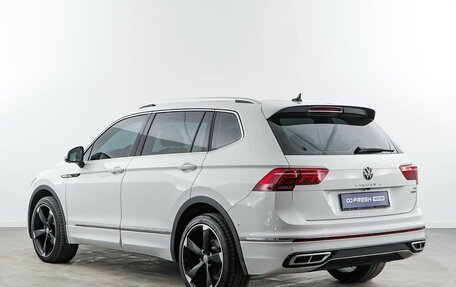 Volkswagen Tiguan II, 2021 год, 4 107 444 рублей, 2 фотография