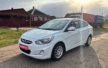 Hyundai Solaris II рестайлинг, 2012 год, 715 000 рублей, 1 фотография