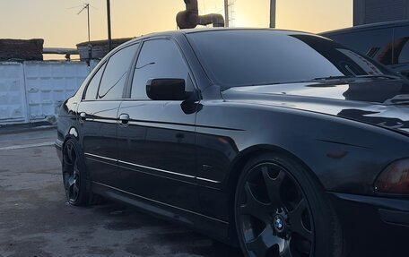 BMW 5 серия, 2000 год, 590 000 рублей, 1 фотография