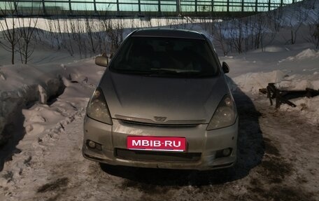 Toyota Wish II, 2005 год, 830 000 рублей, 1 фотография