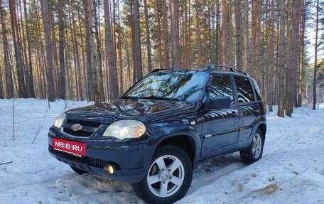 Chevrolet Niva I рестайлинг, 2012 год, 550 000 рублей, 1 фотография