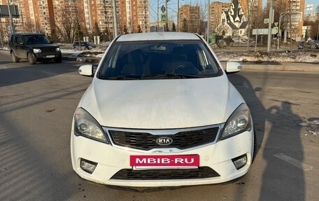 KIA cee'd I рестайлинг, 2011 год, 605 000 рублей, 2 фотография