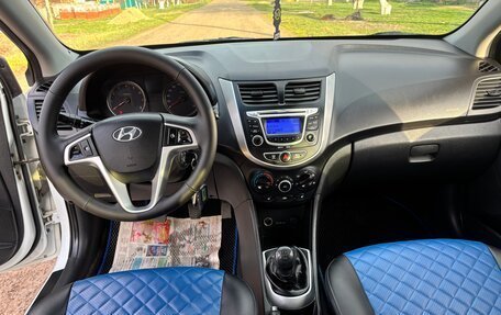 Hyundai Solaris II рестайлинг, 2012 год, 715 000 рублей, 10 фотография