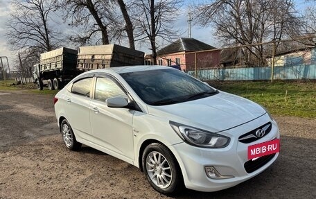 Hyundai Solaris II рестайлинг, 2012 год, 715 000 рублей, 2 фотография