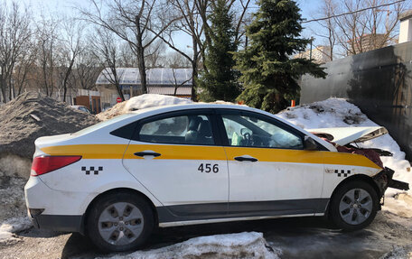 Hyundai Solaris II рестайлинг, 2015 год, 350 000 рублей, 2 фотография