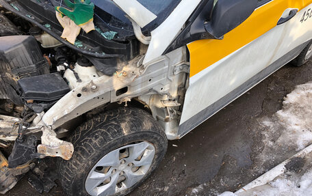 Hyundai Solaris II рестайлинг, 2015 год, 350 000 рублей, 13 фотография