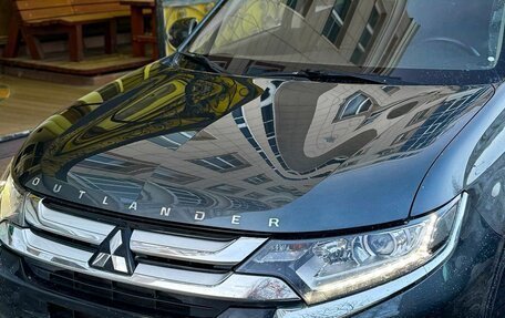 Mitsubishi Outlander III рестайлинг 3, 2015 год, 1 950 000 рублей, 16 фотография