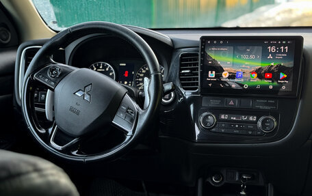 Mitsubishi Outlander III рестайлинг 3, 2015 год, 1 950 000 рублей, 18 фотография