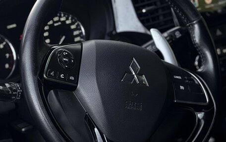 Mitsubishi Outlander III рестайлинг 3, 2015 год, 1 950 000 рублей, 20 фотография