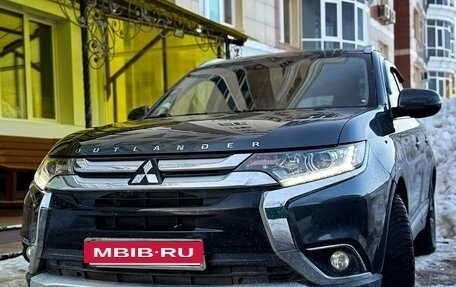 Mitsubishi Outlander III рестайлинг 3, 2015 год, 1 950 000 рублей, 11 фотография