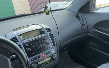 KIA cee'd I рестайлинг, 2008 год, 600 000 рублей, 14 фотография