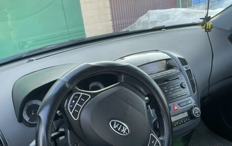 KIA cee'd I рестайлинг, 2008 год, 600 000 рублей, 12 фотография