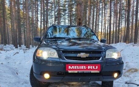 Chevrolet Niva I рестайлинг, 2012 год, 550 000 рублей, 2 фотография