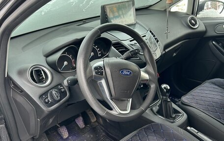 Ford Fiesta, 2017 год, 749 000 рублей, 10 фотография