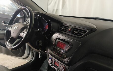 KIA Rio III рестайлинг, 2013 год, 899 000 рублей, 10 фотография