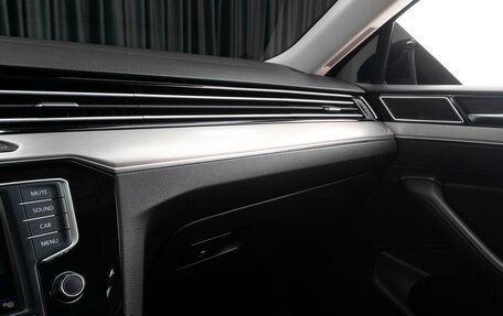 Volkswagen Passat B8 рестайлинг, 2016 год, 1 979 000 рублей, 19 фотография