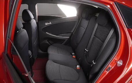 Hyundai Solaris II рестайлинг, 2015 год, 1 200 000 рублей, 14 фотография