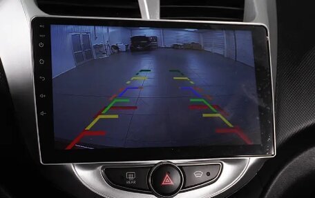 Hyundai Solaris II рестайлинг, 2015 год, 1 200 000 рублей, 13 фотография