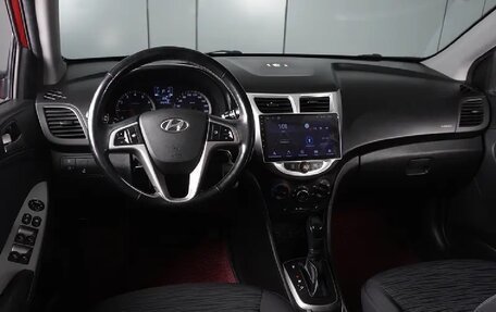 Hyundai Solaris II рестайлинг, 2015 год, 1 200 000 рублей, 11 фотография