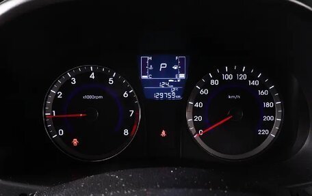 Hyundai Solaris II рестайлинг, 2015 год, 1 200 000 рублей, 18 фотография