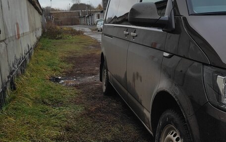 Volkswagen Caravelle T6 рестайлинг, 2016 год, 2 800 000 рублей, 8 фотография