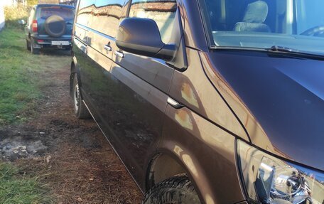 Volkswagen Caravelle T6 рестайлинг, 2016 год, 2 800 000 рублей, 9 фотография