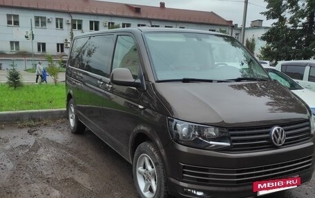 Volkswagen Caravelle T6 рестайлинг, 2016 год, 2 800 000 рублей, 5 фотография