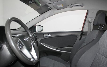 Hyundai Solaris II рестайлинг, 2011 год, 859 900 рублей, 8 фотография